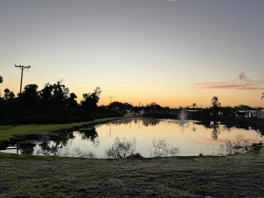 10 Moss Ct a Palmetto, FL Mobile or Manufactured Home for Sale